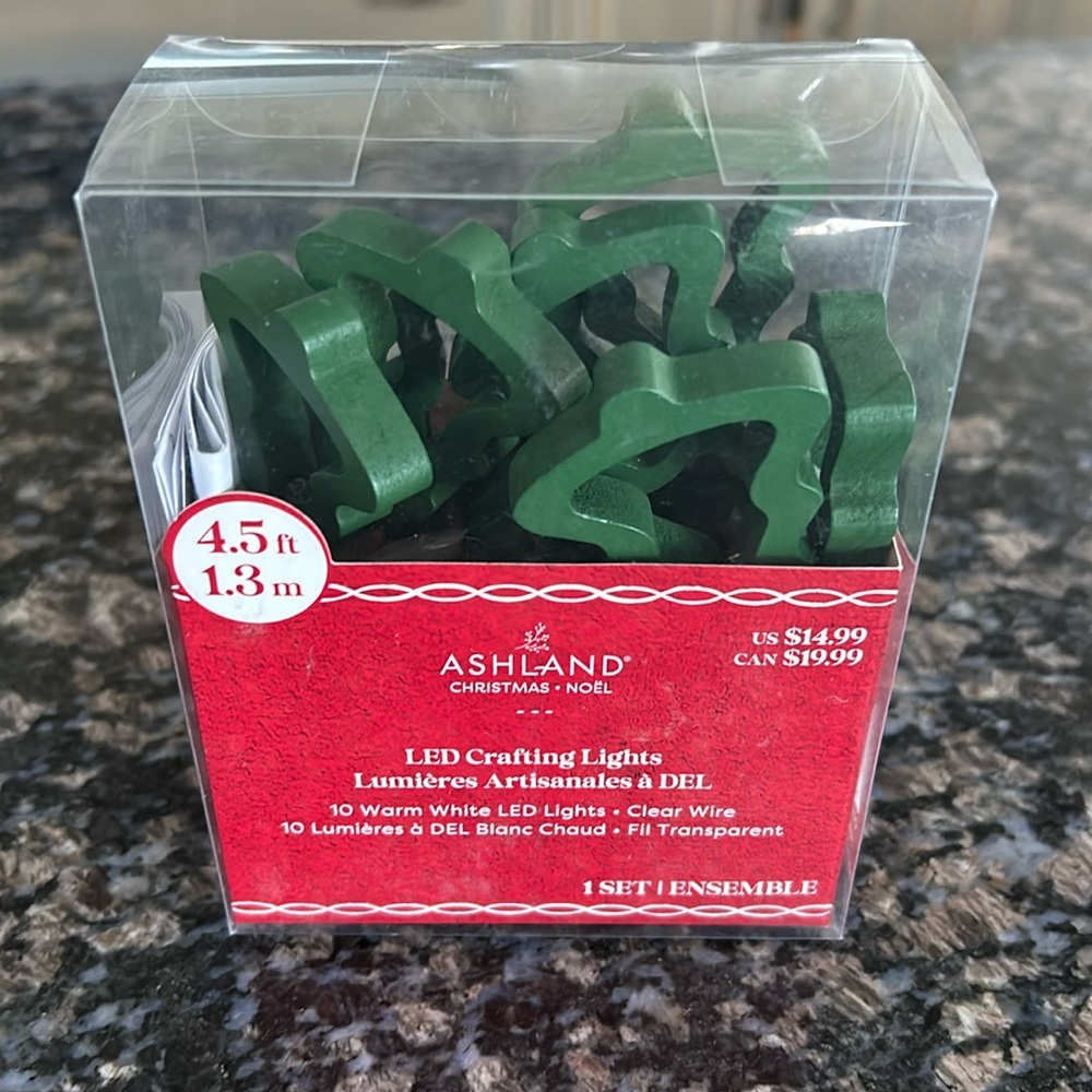 ASHLAND CHRISTMAS TREE SHAPED LED CRAFTING LIGHTS NWT